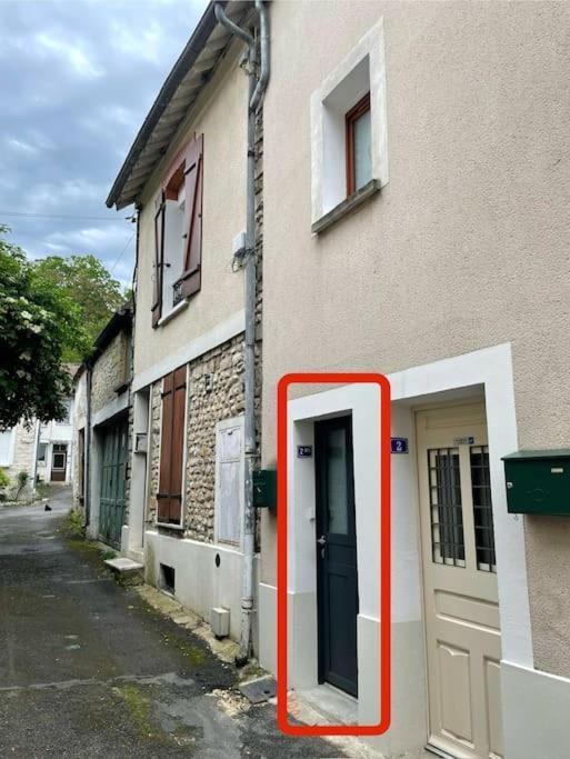 Tiny Paradise - 2 Bedrooms Apartment Montigny-sur-Loing Exteriör bild